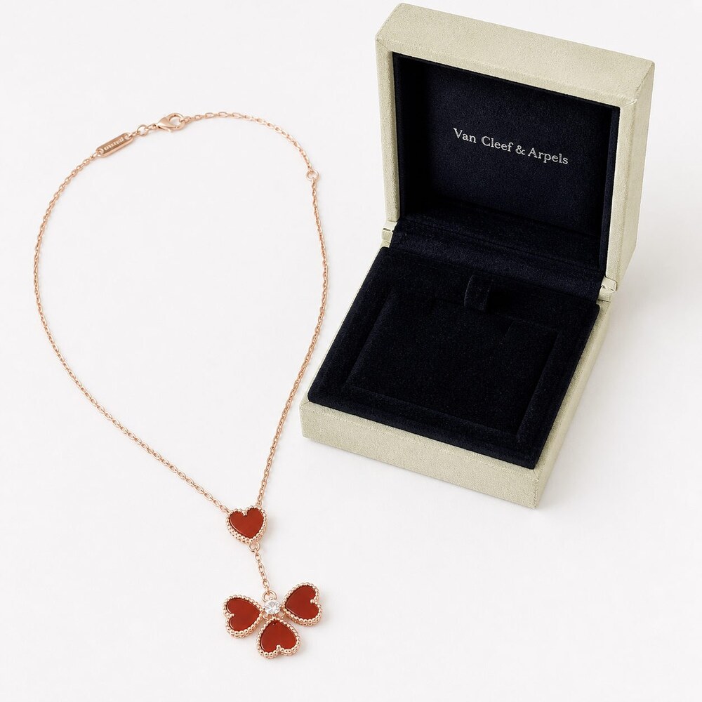 Van Cleef & Arpels Elegant Signature Necklace Style 4 | New with Box